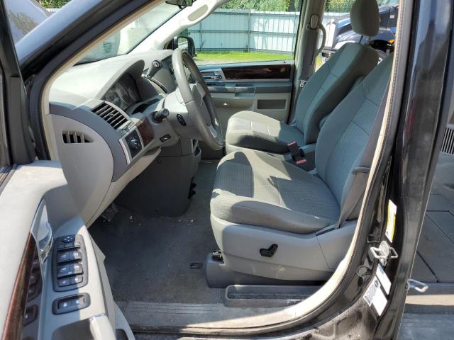 Photo 7 from auction – 2010 CHRYSLER TOWN & COU with VIN 2A4RR5D14AR249402