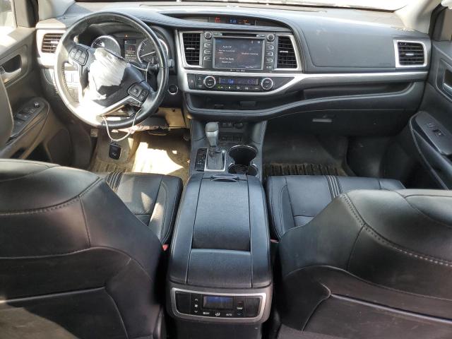 Photo 8 from auction – 2018 TOYOTA HIGHLANDER with VIN 5TDKZRFH5JS530138