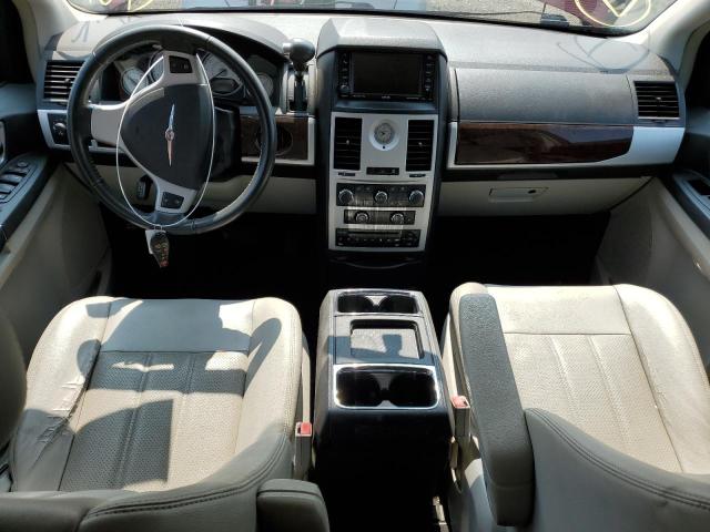 Photo 8 from auction – 2010 CHRYSLER TOWN & COU with VIN 2A4RR8D18AR376591