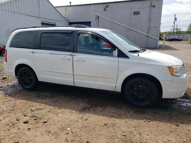 Photo 4 from auction – 2010 CHRYSLER TOWN & COU with VIN 2A4RR2D16AR422481