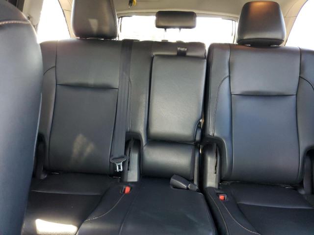 Photo 10 from auction – 2018 TOYOTA HIGHLANDER with VIN 5TDJZRFHXJS854732