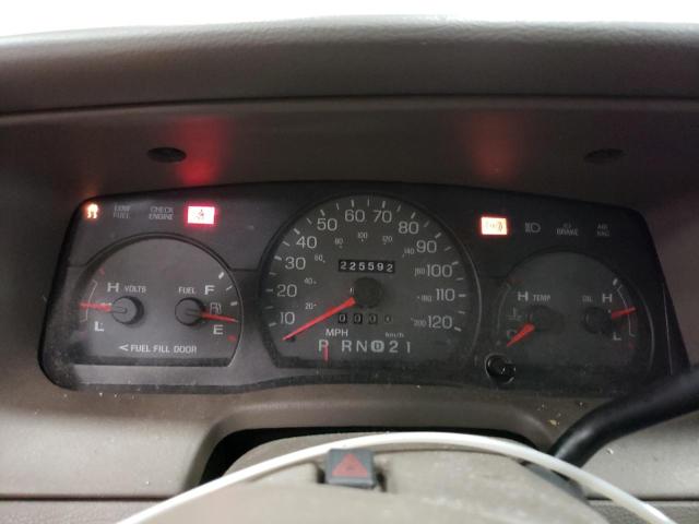 Photo 9 from auction – 2004 MERCURY GRAND MARQ with VIN 2MEFM74W84X622437