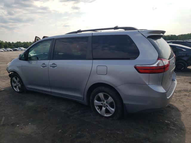 Photo 2 from auction – 2017 TOYOTA SIENNA LE with VIN 5TDKZ3DC2HS774943