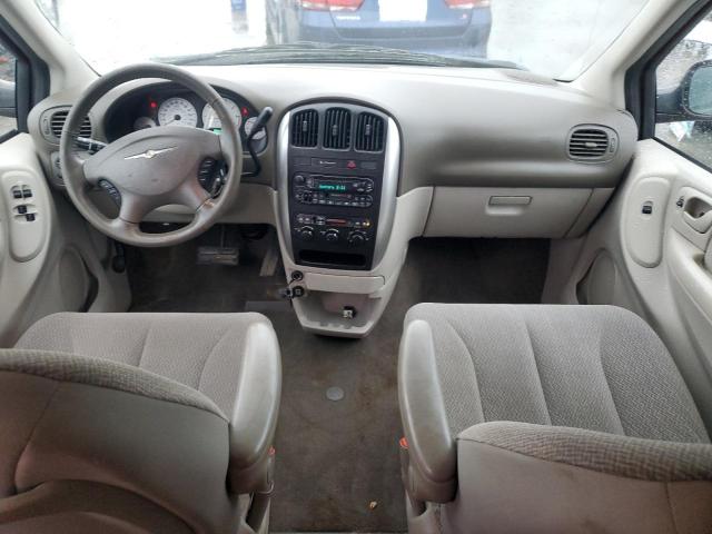 Photo 8 from auction – 2005 CHRYSLER TOWN & COU with VIN 2C8GP54L65R117153