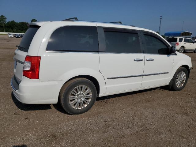 Photo 3 from auction – 2016 CHRYSLER TOWN & COU with VIN 2C4RC1JG9GR133761