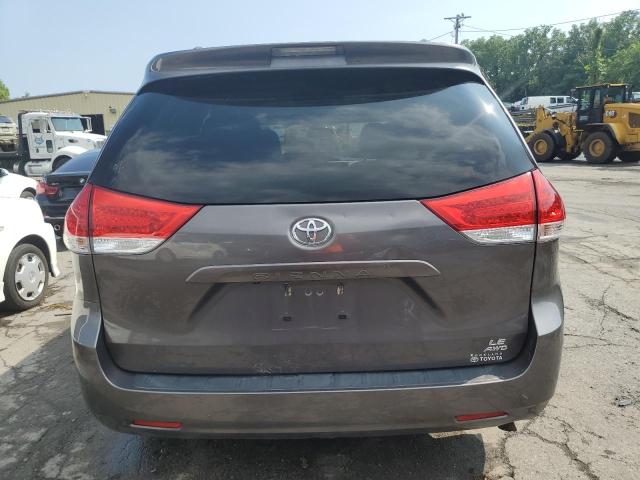 Photo 6 from auction – 2013 TOYOTA SIENNA LE with VIN 5TDJK3DC4DS054506