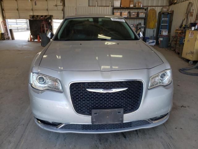 Photo 5 from auction – 2019 CHRYSLER 300 TOURIN with VIN 2C3CCAAGXKH745945