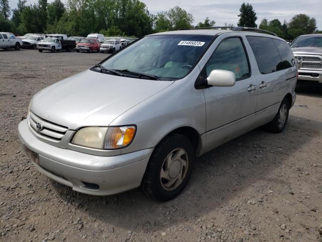TOYOTA SIENNA LE 2002 with VIN 4T3ZF13C42U422689 - Photo from auction