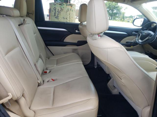 Photo 11 from auction – 2016 TOYOTA HIGHLANDER with VIN 5TDKKRFH7GS177236