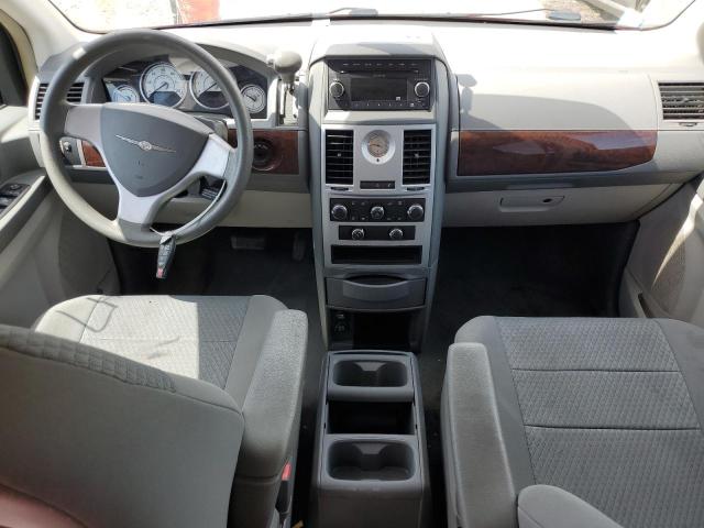 Photo 8 from auction – 2010 CHRYSLER TOWN & COU with VIN 2A4RR4DE0AR188983