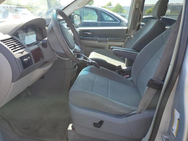 Photo 7 from auction – 2010 CHRYSLER TOWN & COU with VIN 2A4RR4DE7AR315163