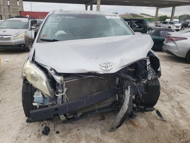 Photo 5 from auction – 2011 TOYOTA SIENNA XLE with VIN 5TDYK3DC1BS112129