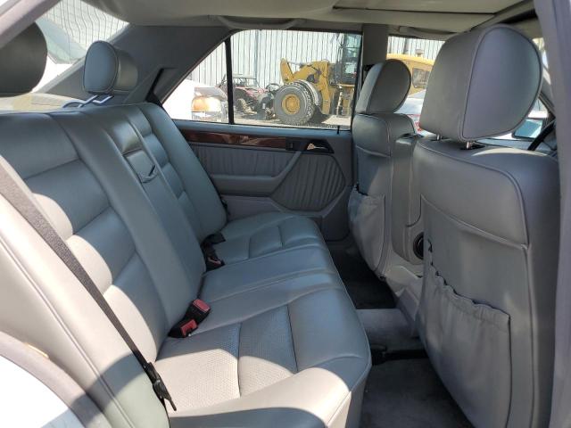 Photo 10 from auction – 1993 MERCEDES-BENZ 400 E with VIN WDBEA34E9PB883992