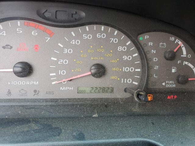 Photo 9 from auction – 2002 TOYOTA SEQUOIA LI with VIN 5TDBT48A22S101755