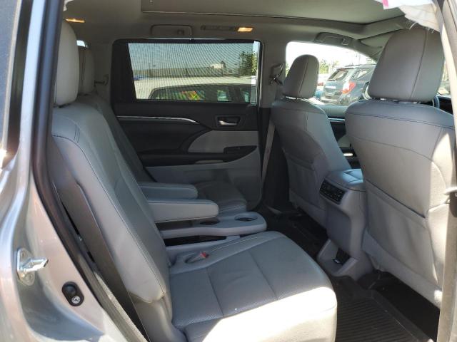 Photo 10 from auction – 2018 TOYOTA HIGHLANDER with VIN 5TDDZRFH4JS863679