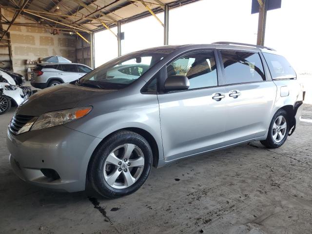 TOYOTA SIENNA LE 2013 with VIN 5TDKK3DCXDS377639 - Photo from auction