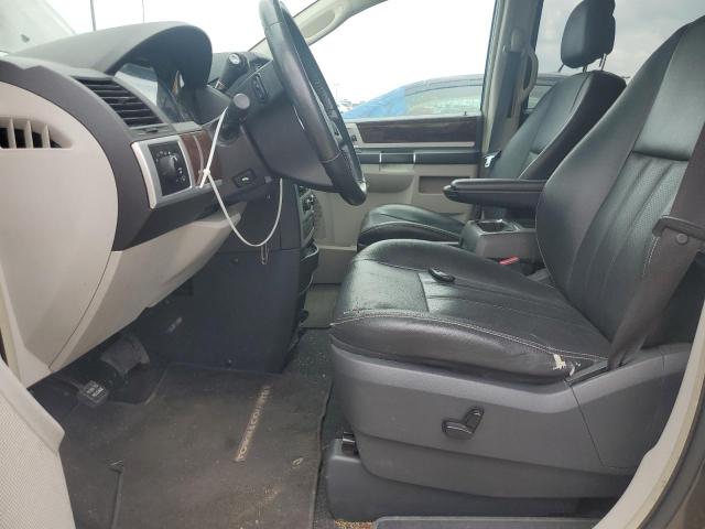Photo 7 from auction – 2010 CHRYSLER TOWN & COU with VIN 2A4RR8DX8AR375106