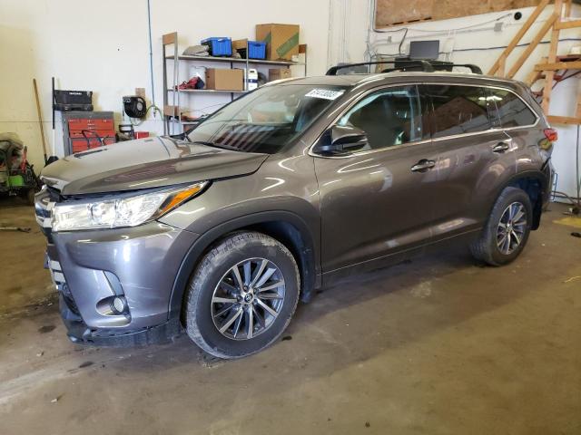TOYOTA HIGHLANDER 2017 with VIN 5TDJZRFH7HS436719 - Photo from auction