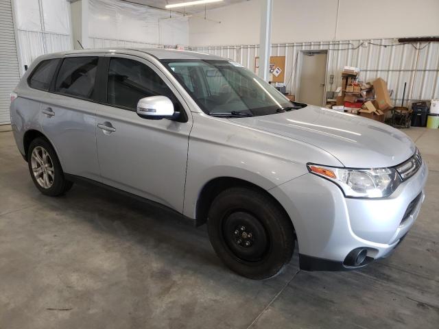 Photo 4 from auction – 2014 MITSUBISHI OUTLANDER with VIN JA4AZ3A3XEZ005384