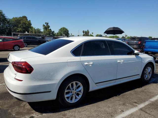 Photo 3 from auction – 2017 VOLKSWAGEN PASSAT S with VIN 1VWAT7A35HC011502