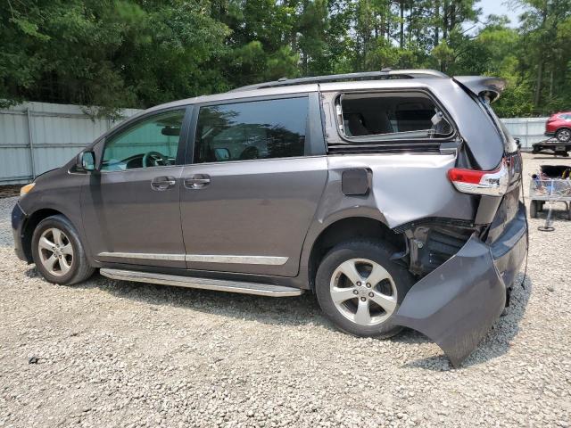 Photo 2 from auction – 2011 TOYOTA SIENNA LE with VIN 5TDKK3DC0BS090923
