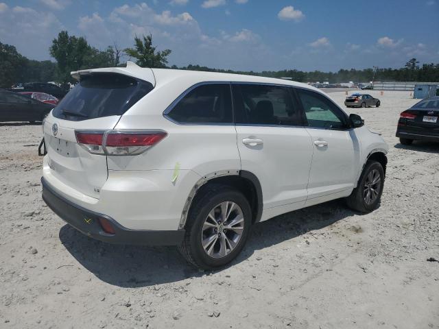Photo 3 from auction – 2015 TOYOTA HIGHLANDER with VIN 5TDZKRFH1FS116946