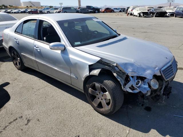 Снимка 4 от търг – 2003 MERCEDES-BENZ E 320 с VIN WDBUF65J33A113670