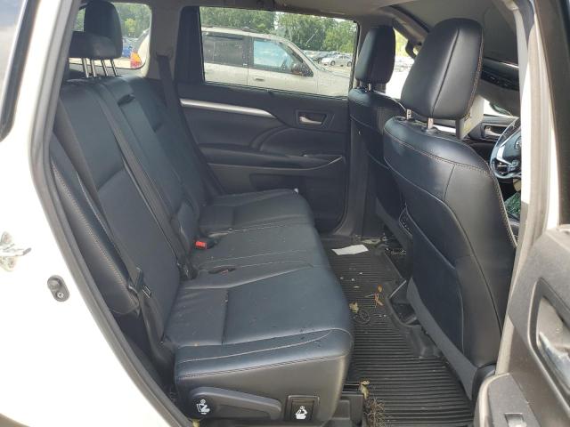 Photo 11 from auction – 2017 TOYOTA HIGHLANDER with VIN 5TDJZRFH3HS426852