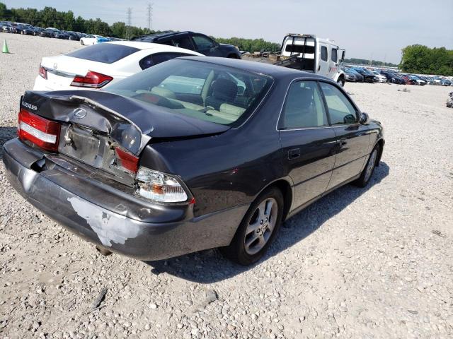 Foto 3 de la subasta – 2000 LEXUS ES 300 con VIN JT8BF28G9Y0251842