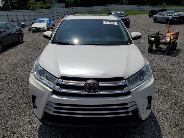 Photo 5 from auction – 2019 TOYOTA HIGHLANDER with VIN 5TDKZRFH4KS331308
