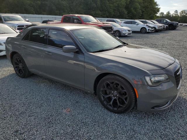 Photo 4 from auction – 2019 CHRYSLER 300 S with VIN 2C3CCABG2KH609842
