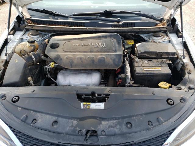 Photo 11 from auction – 2015 CHRYSLER 200 LIMITE with VIN 1C3CCCAB4FN653601