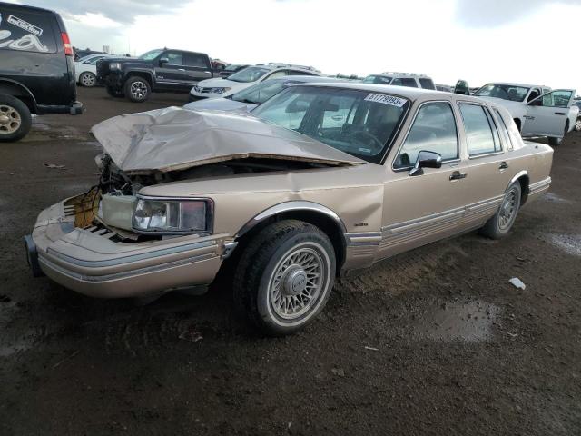 LINCOLN TOWN CAR E 1993 with VIN 1LNLM81WXPY748717 - Photo from auction