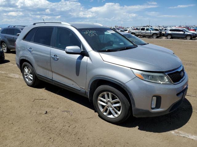 Photo 4 from auction – 2015 KIA SORENTO LX with VIN 5XYKTDA78FG625929