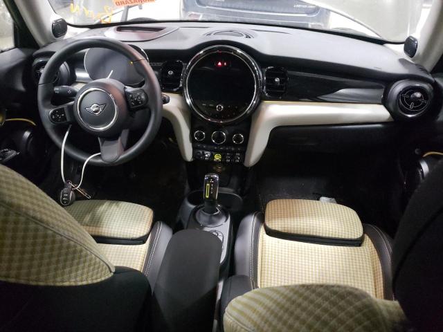 Photo 8 from auction – 2022 MINI COOPER SE with VIN WMW13DJ08N2R53226