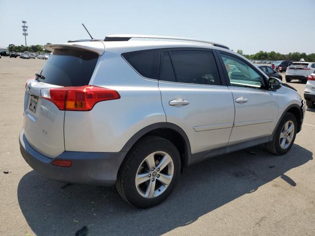 Photo 3 from auction – 2015 TOYOTA RAV4 XLE with VIN 2T3WFREV5FW180713
