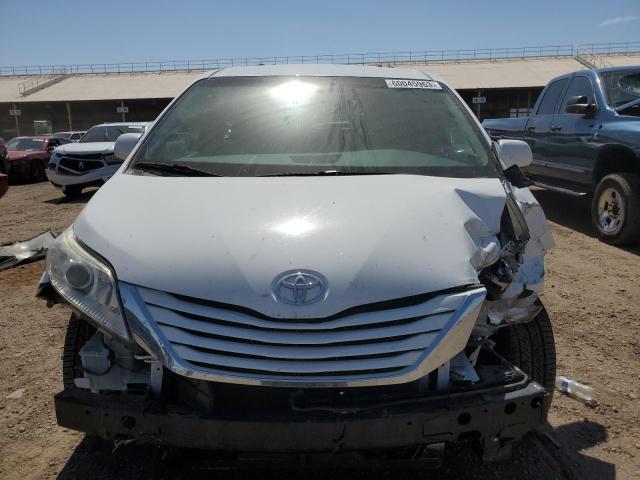 Photo 5 from auction – 2017 TOYOTA SIENNA LE with VIN 5TDJZ3DC7HS171580