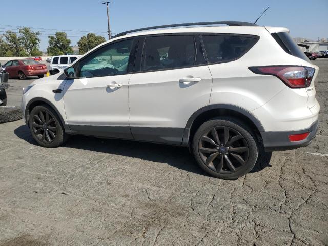 Photo 2 from auction – 2017 FORD ESCAPE SE with VIN 1FMCU0GD9HUC26855