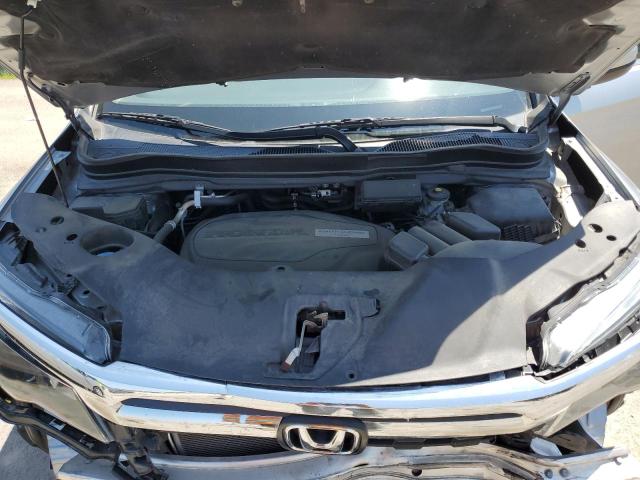 Photo 11 from auction – 2017 HONDA RIDGELINE with VIN 5FPYK2F44HB008559