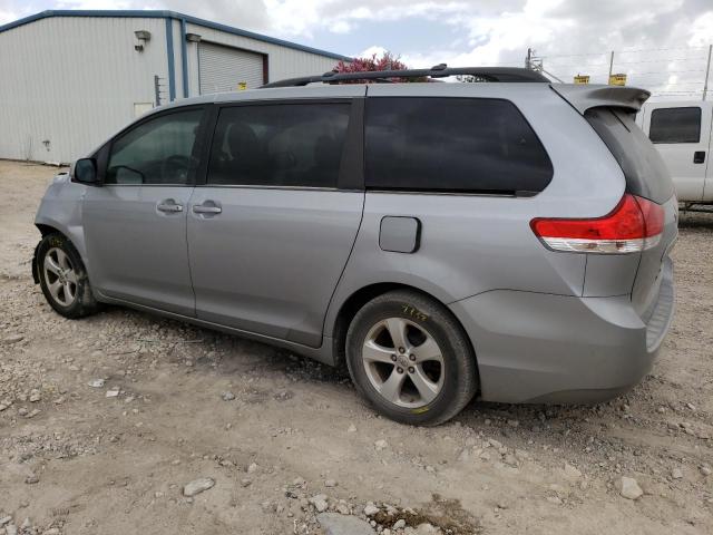 Photo 2 from auction – 2013 TOYOTA SIENNA LE with VIN 5TDKK3DC7DS393930