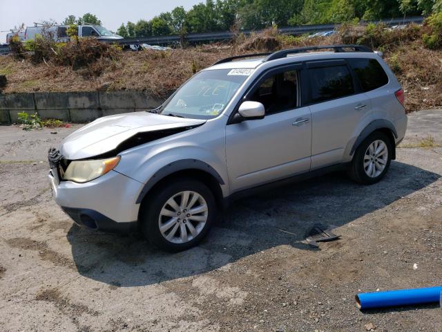 SUBARU FORESTER L 2011 with VIN JF2SHAEC0BH736677 - Photo from auction