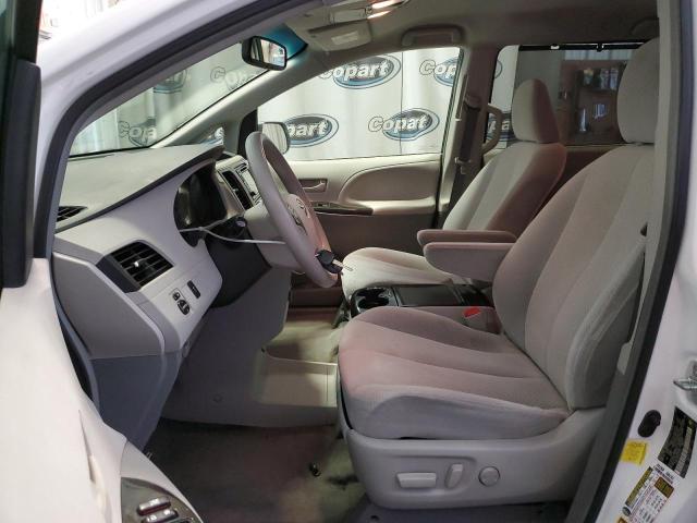 Photo 7 from auction – 2012 TOYOTA SIENNA LE with VIN 5TDKK3DC4CS277213