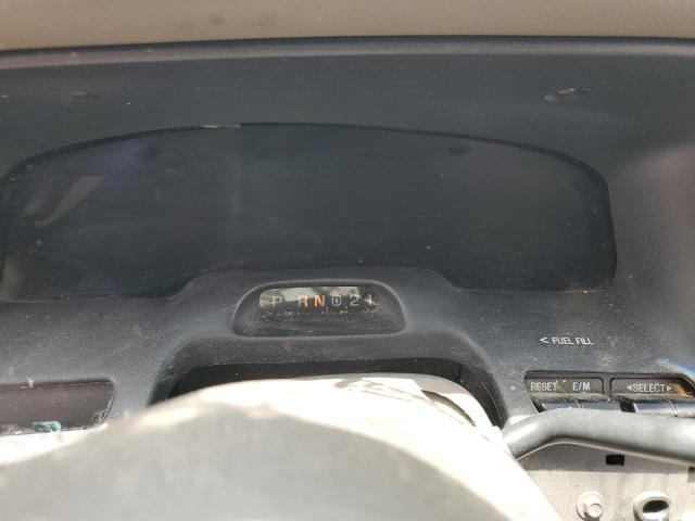 Photo 9 from auction – 2002 FORD CROWN VICT with VIN 2FAFP74W02X131484
