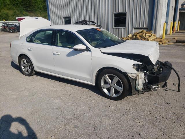 Photo 4 from auction – 2012 VOLKSWAGEN PASSAT SE with VIN 1VWBP7A32CC107573