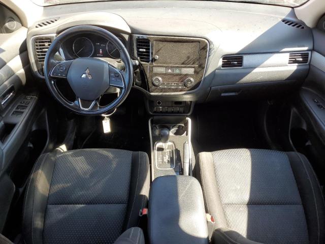 Photo 8 from auction – 2018 MITSUBISHI OUTLANDER with VIN JA4AD3A31JZ039870