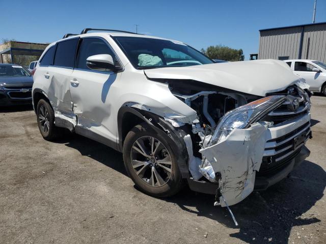 Photo 4 from auction – 2019 TOYOTA HIGHLANDER with VIN 5TDZZRFH2KS363592