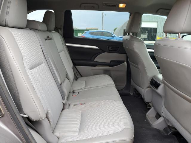 Photo 10 from auction – 2015 TOYOTA HIGHLANDER with VIN 5TDBKRFH8FS115844
