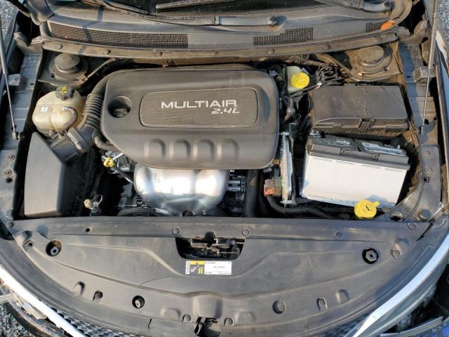 Photo 11 from auction – 2017 CHRYSLER 200 LIMITE with VIN 1C3CCCAB1HN507708