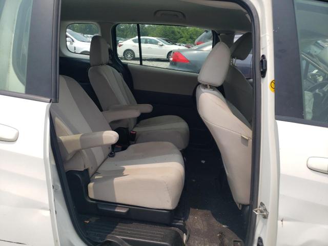 Photo 11 from auction – 2013 MAZDA 5 with VIN JM1CW2CL8D0149940