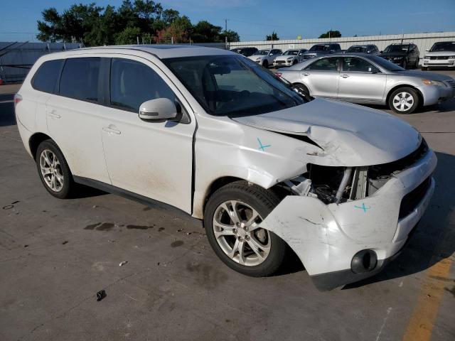 Photo 4 from auction – 2014 MITSUBISHI OUTLANDER with VIN JA4AZ3A33EZ017019